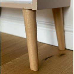 Komoda z szufladami na drewnianych nóżkach różowa - Zdjęcie 5